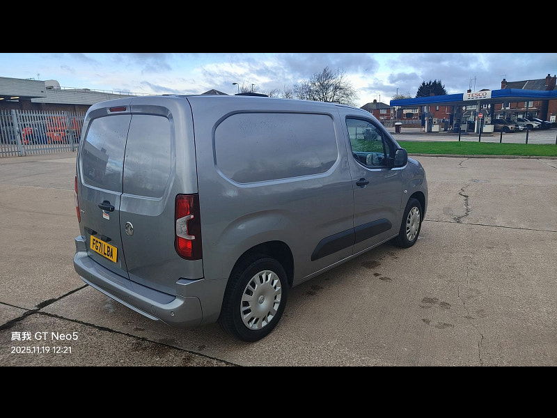 Vauxhall Combo 1.5 Turbo D 2000 Sportive Panel Van 5dr Diesel Manual L1 H1 Euro 6 (100 ps) 5dr Manual 2025