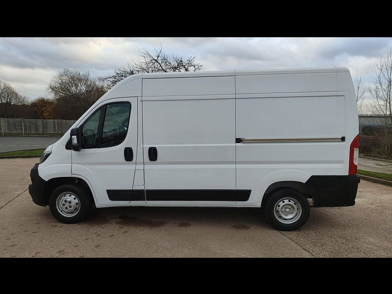 Vauxhall Movano 2.2 CDTi 3500 BiTurbo Dynamic Panel Van 5dr Diesel Manual FWD L2 H2 Euro 6 (s/s) (140 ps) 5dr Manual 2026
