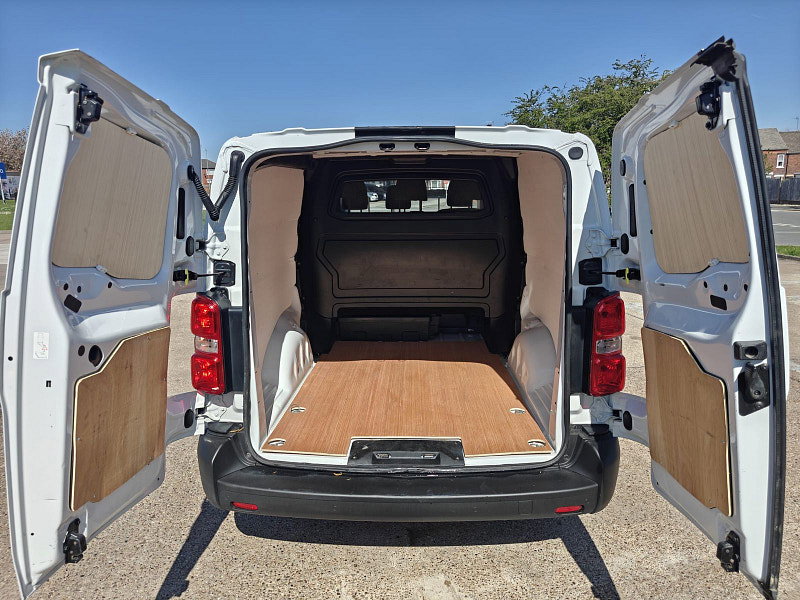 Vauxhall Vivaro 2.0 Turbo D 3100 Dynamic Crew Van Double Cab 6dr Diesel Manual L2 H1 Euro 6 (s/s) (145 ps) 6dr Manual 2026