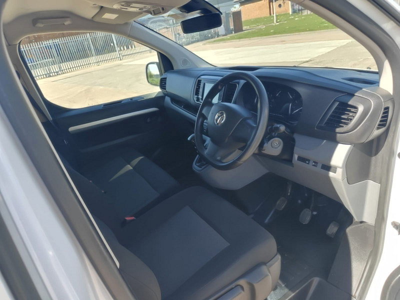 Vauxhall Vivaro 2.0 Turbo D 3100 Dynamic Crew Van Double Cab 6dr Diesel Manual L2 H1 Euro 6 (s/s) (145 ps) 6dr Manual 2026