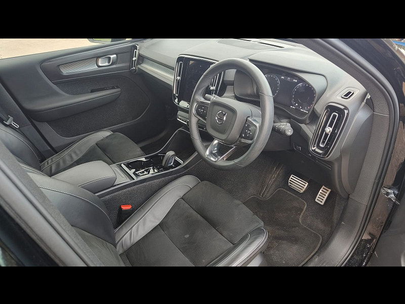 Volvo XC40 1.5 T3 R-Design SUV 5dr Petrol Auto Euro 6 (s/s) (163 ps) 5dr Automatic 2026