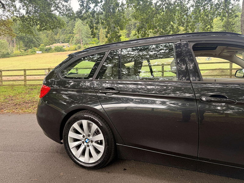 BMW 3 Series 3.0 330d Modern Touring Auto 5dr 5dr Automatic 2025