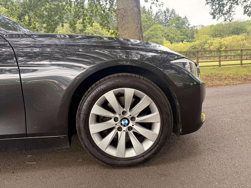BMW 3 Series 3.0 330d Modern Touring Auto 5dr 5dr Automatic 2025