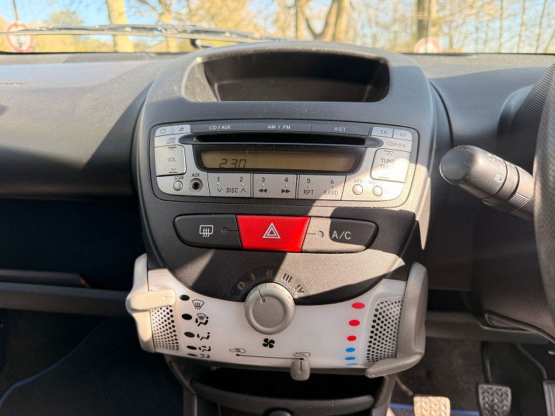 Citroen C1 1.0i VTR Hatchback 5dr Petrol Manual Euro 5 (68 ps) 5dr Manual 2026