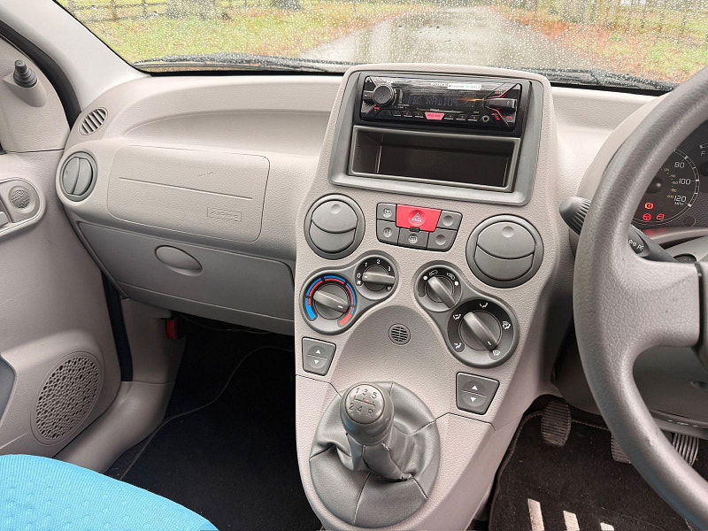 Fiat Panda 1.2 Dynamic Hatchback 5dr Petrol Manual (133 g/km, 60 bhp) 5dr Manual 2026