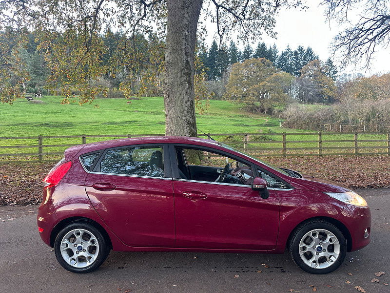 Ford Fiesta 1.25 Zetec Hatchback 5dr Petrol Manual (129 g/km, 81 bhp) 5dr Manual 2025
