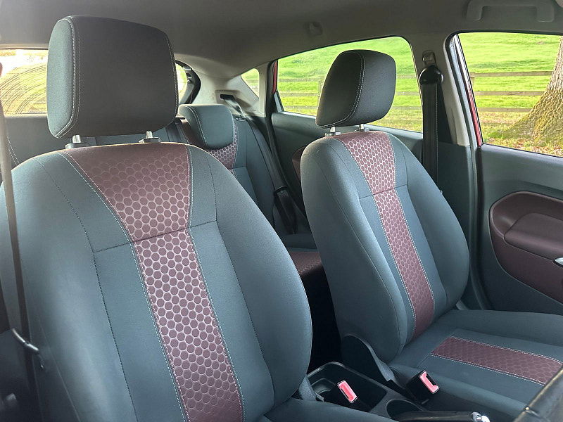 Ford Fiesta 1.25 Zetec Hatchback 5dr Petrol Manual (129 g/km, 81 bhp) 5dr Manual 2025