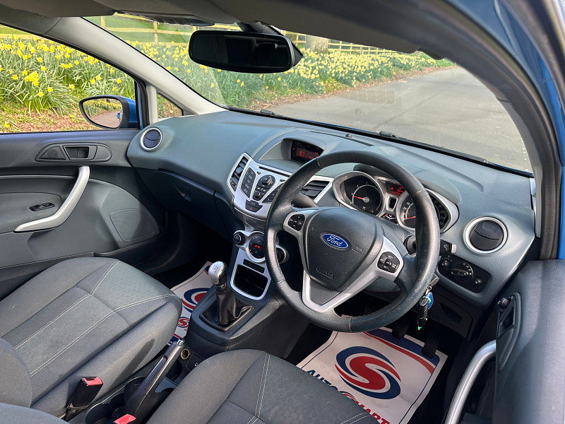 Ford Fiesta 1.4 Titanium Hatchback 3dr Petrol Manual (133 g/km, 94 bhp) 3dr Manual 2026