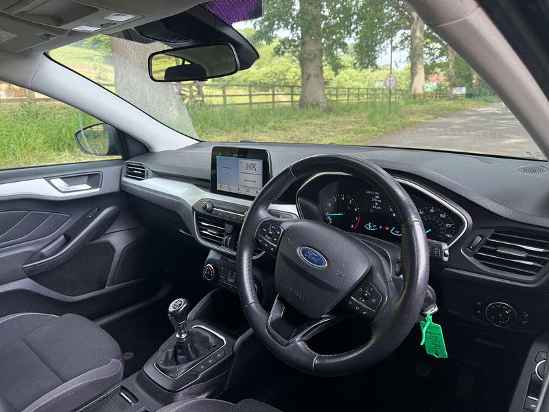 Ford Focus 1.0 Focus Zetec 5dr 5dr Manual 2025