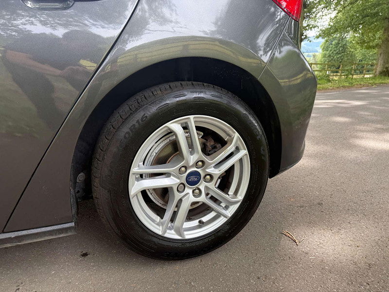 Ford Focus 1.0 Focus Zetec 5dr 5dr Manual 2025