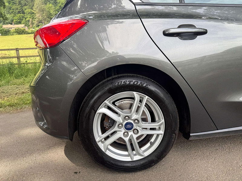 Ford Focus 1.0 Focus Zetec 5dr 5dr Manual 2025