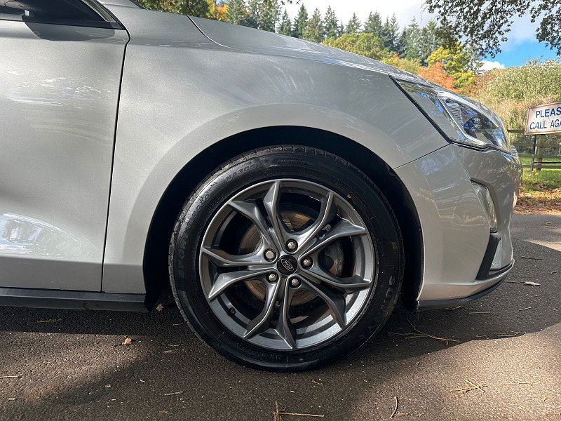 Ford Focus 1.5 EcoBlue Zetec Hatchback 5dr Diesel Manual Euro 6 (s/s) (120 ps) 5dr Manual 2025