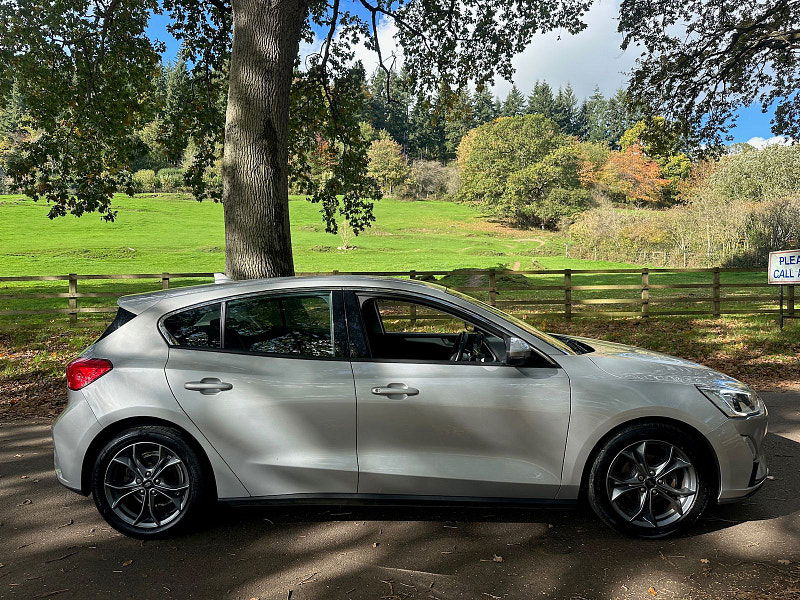 Ford Focus 1.5 EcoBlue Zetec Hatchback 5dr Diesel Manual Euro 6 (s/s) (120 ps) 5dr Manual 2025
