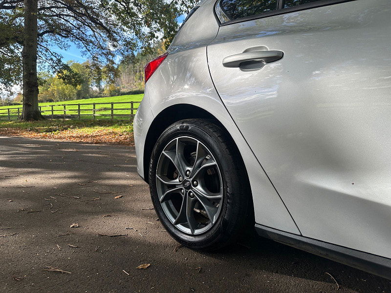 Ford Focus 1.5 EcoBlue Zetec Hatchback 5dr Diesel Manual Euro 6 (s/s) (120 ps) 5dr Manual 2025