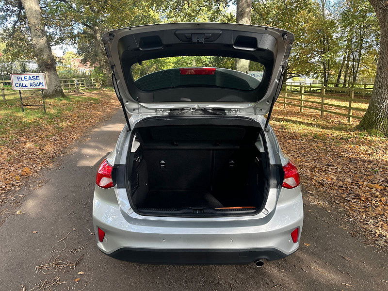 Ford Focus 1.5 EcoBlue Zetec Hatchback 5dr Diesel Manual Euro 6 (s/s) (120 ps) 5dr Manual 2025