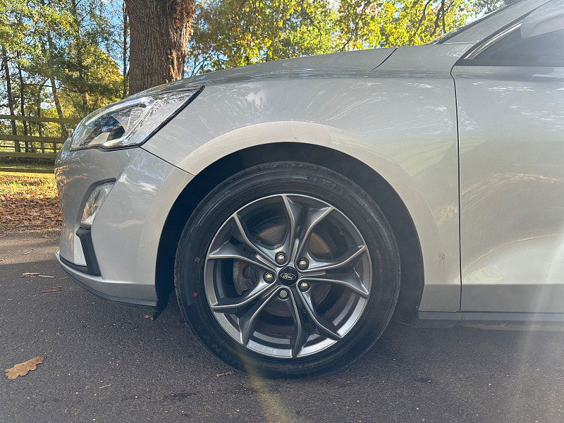 Ford Focus 1.5 EcoBlue Zetec Hatchback 5dr Diesel Manual Euro 6 (s/s) (120 ps) 5dr Manual 2025