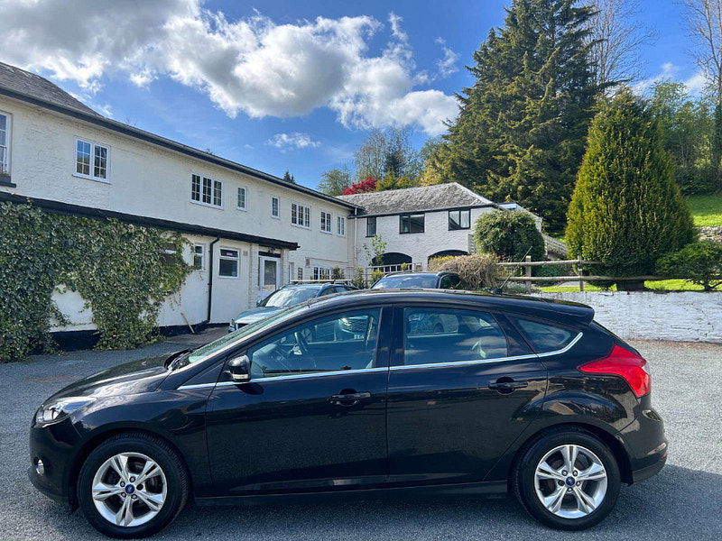 Ford Focus 1.6 Focus Zetec 105 5dr 5dr Manual 2025