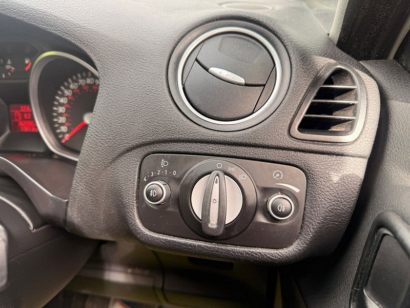 Ford S-Max 2.0 TDCi Zetec MPV 5dr Diesel Manual Euro 5 (140 ps) 5dr Manual 2026