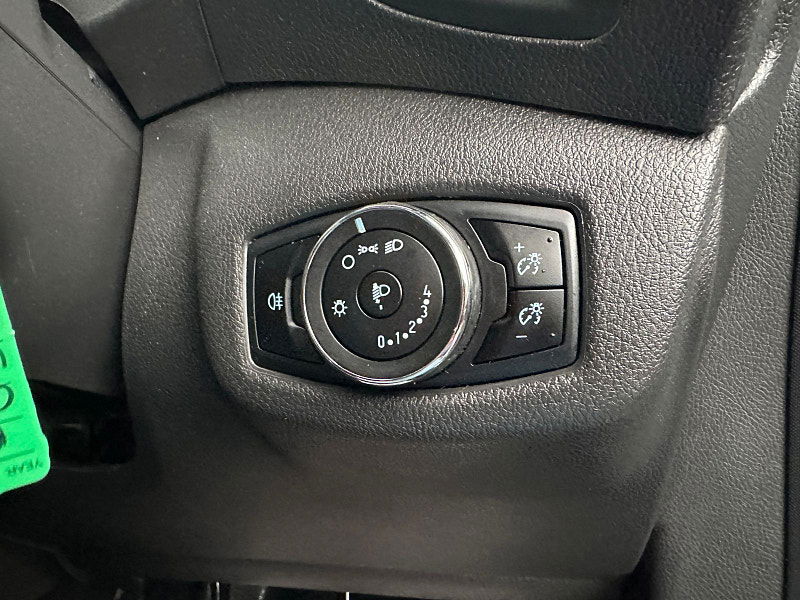 Ford Transit Connect 1.5 TDCi 200 Panel Van 5dr Diesel Manual L1 H1 (120 g/km, 74 bhp) 5dr Manual 2026