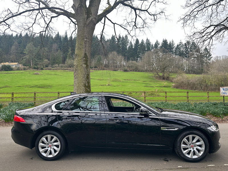 Jaguar XF 2.0d Prestige Saloon 4dr Diesel Manual Euro 6 (s/s) (163 ps) 4dr Manual 2026