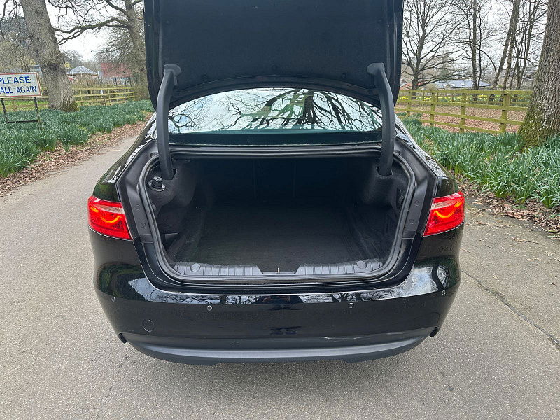 Jaguar XF 2.0d Prestige Saloon 4dr Diesel Manual Euro 6 (s/s) (163 ps) 4dr Manual 2026