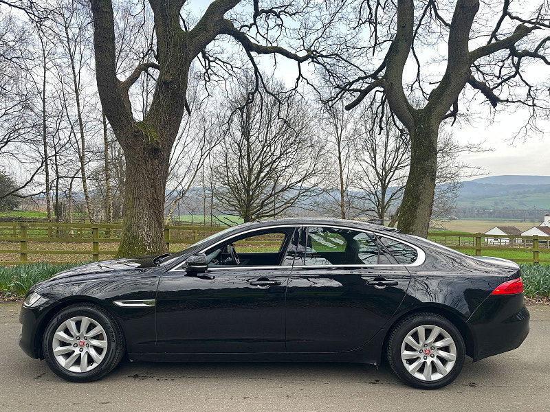 Jaguar XF 2.0d Prestige Saloon 4dr Diesel Manual Euro 6 (s/s) (163 ps) 4dr Manual 2026
