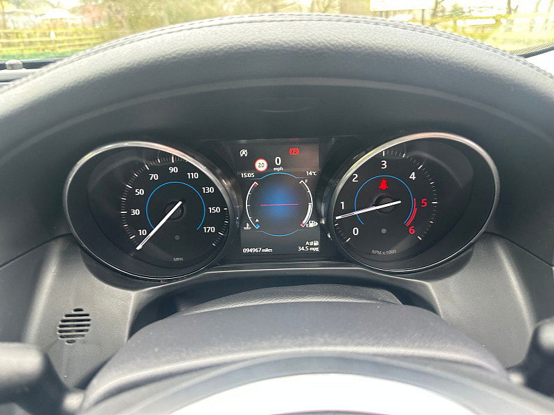 Jaguar XF 2.0d Prestige Saloon 4dr Diesel Manual Euro 6 (s/s) (163 ps) 4dr Manual 2026