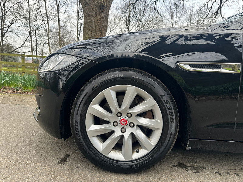 Jaguar XF 2.0d Prestige Saloon 4dr Diesel Manual Euro 6 (s/s) (163 ps) 4dr Manual 2026