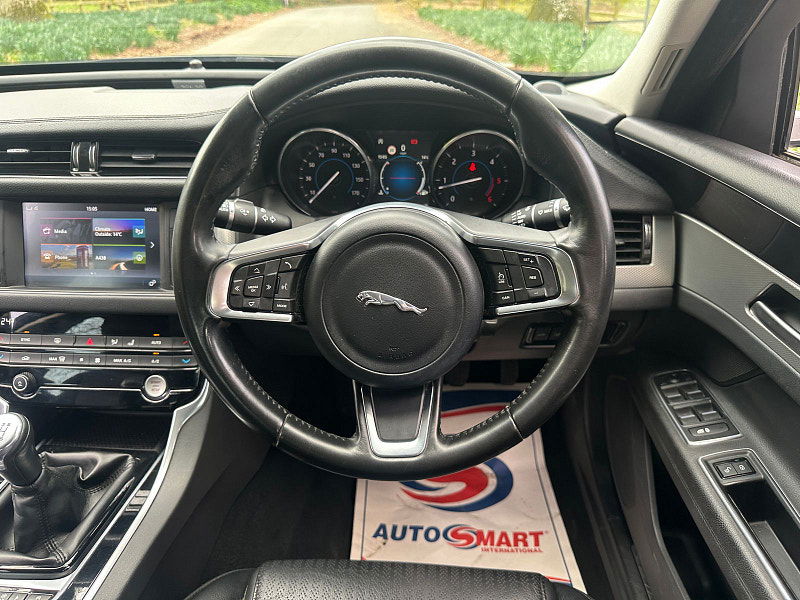 Jaguar XF 2.0d Prestige Saloon 4dr Diesel Manual Euro 6 (s/s) (163 ps) 4dr Manual 2026
