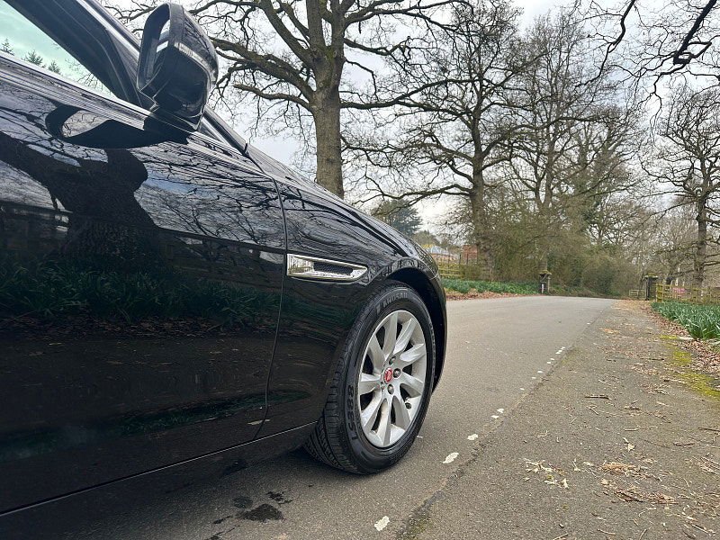 Jaguar XF 2.0d Prestige Saloon 4dr Diesel Manual Euro 6 (s/s) (163 ps) 4dr Manual 2026