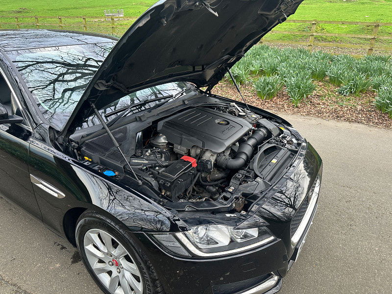 Jaguar XF 2.0d Prestige Saloon 4dr Diesel Manual Euro 6 (s/s) (163 ps) 4dr Manual 2026