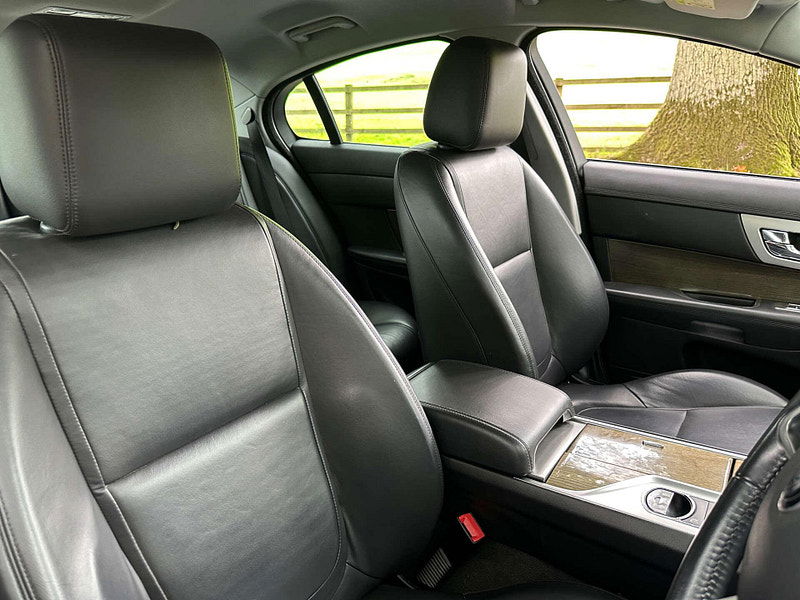 Jaguar XF 2.2 XF Premium Luxury D Auto 4dr 4dr Automatic 2025