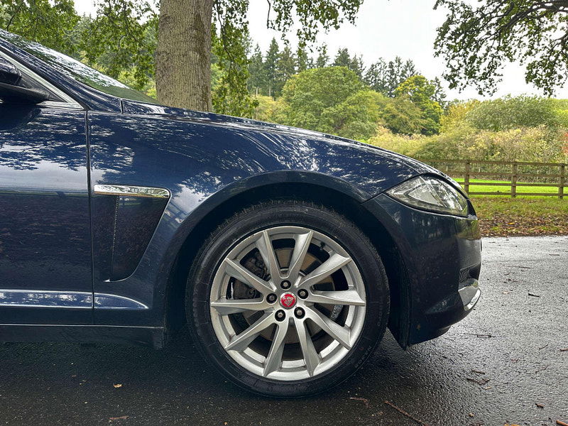 Jaguar XF 2.2 XF Premium Luxury D Auto 4dr 4dr Automatic 2025