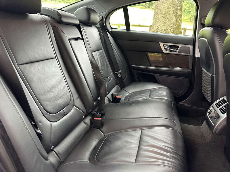 Jaguar XF 2.2 XF Premium Luxury D Auto 4dr 4dr Automatic 2025