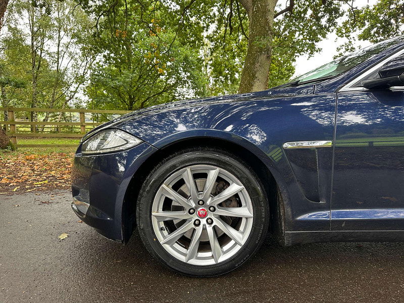 Jaguar XF 2.2 XF Premium Luxury D Auto 4dr 4dr Automatic 2025