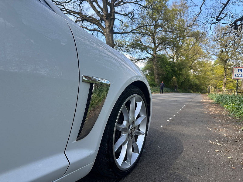 Jaguar XF 3.0d S V6 Premium Luxury Saloon 4dr Diesel Auto Euro 5 (275 ps) 4dr Automatic 2026