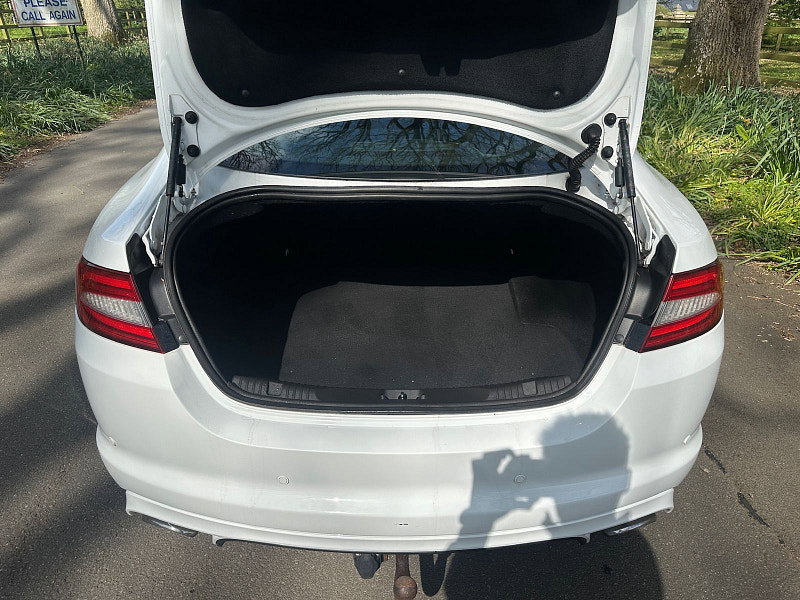 Jaguar XF 3.0d S V6 Premium Luxury Saloon 4dr Diesel Auto Euro 5 (275 ps) 4dr Automatic 2026