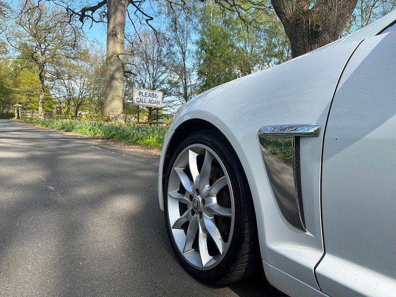 Jaguar XF 3.0d S V6 Premium Luxury Saloon 4dr Diesel Auto Euro 5 (275 ps) 4dr Automatic 2026