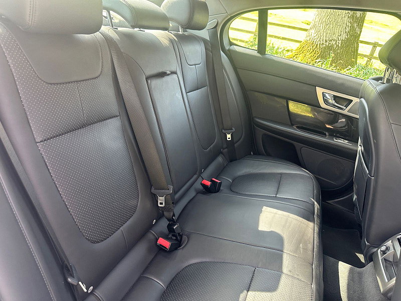 Jaguar XF 3.0d S V6 Premium Luxury Saloon 4dr Diesel Auto Euro 5 (275 ps) 4dr Automatic 2026