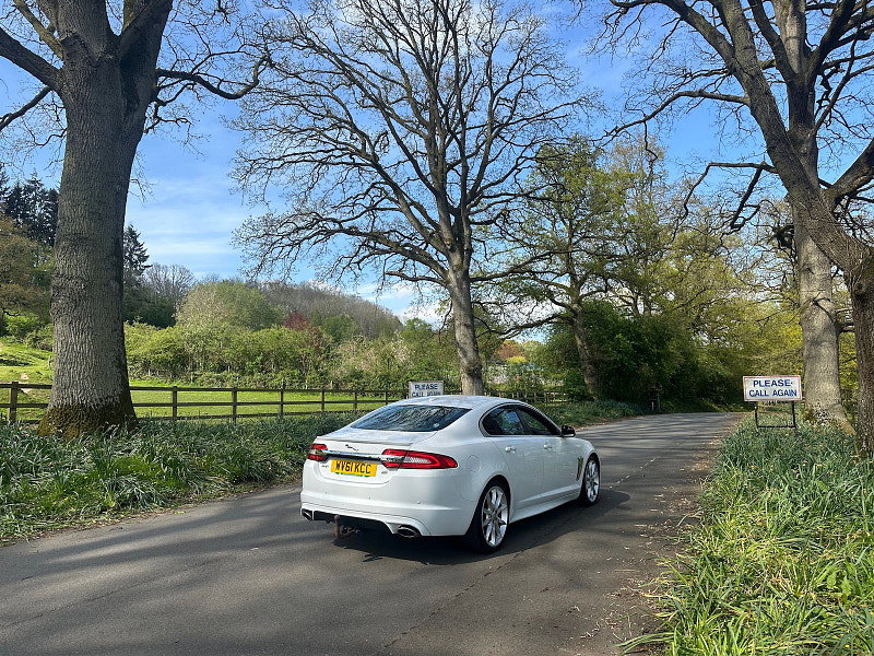 Jaguar XF 3.0d S V6 Premium Luxury Saloon 4dr Diesel Auto Euro 5 (275 ps) 4dr Automatic 2026