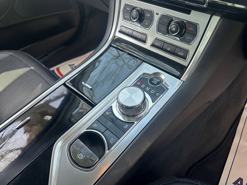 Jaguar XF 3.0d S V6 Premium Luxury Saloon 4dr Diesel Auto Euro 5 (275 ps) 4dr Automatic 2026