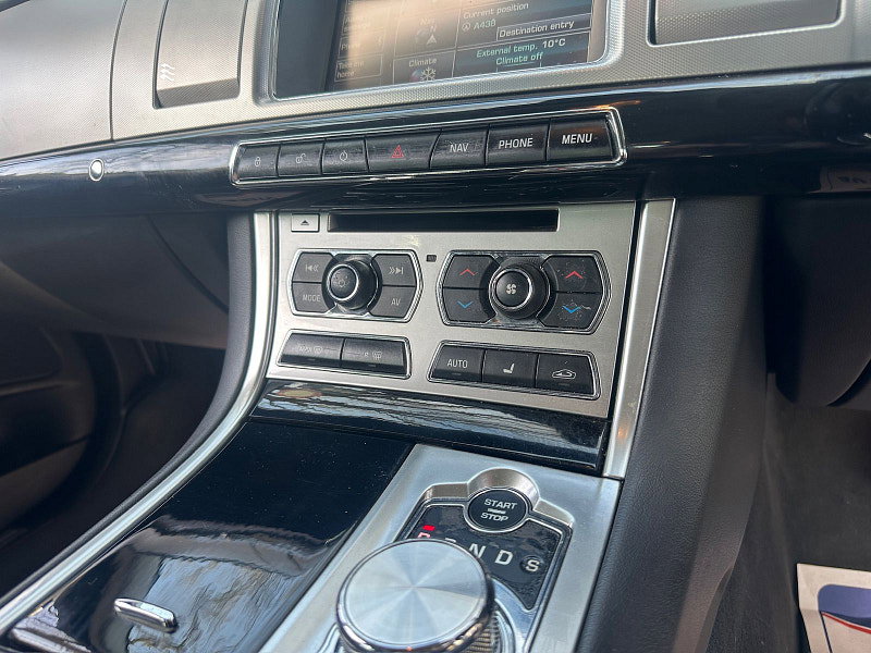 Jaguar XF 3.0d S V6 Premium Luxury Saloon 4dr Diesel Auto Euro 5 (275 ps) 4dr Automatic 2026