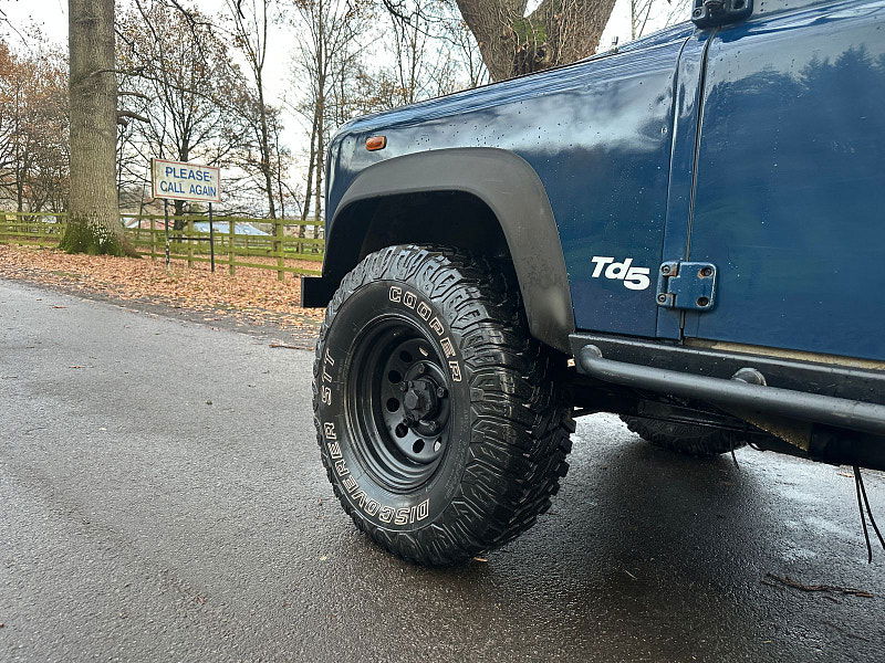 Land Rover DEFENDER 110 2.5 TD5 Chassis Cab 2dr Diesel Manual 4x4 (120 bhp) 2dr Manual 2025