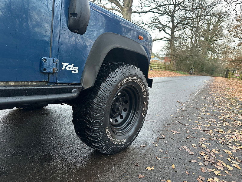 Land Rover DEFENDER 110 2.5 TD5 Chassis Cab 2dr Diesel Manual 4x4 (120 bhp) 2dr Manual 2025