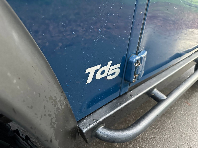 Land Rover DEFENDER 110 2.5 TD5 Chassis Cab 2dr Diesel Manual 4x4 (120 bhp) 2dr Manual 2025