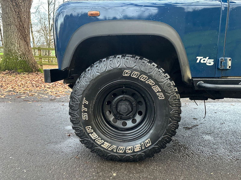 Land Rover DEFENDER 110 2.5 TD5 Chassis Cab 2dr Diesel Manual 4x4 (120 bhp) 2dr Manual 2025