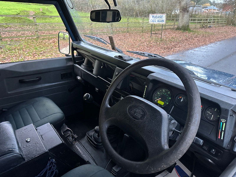 Land Rover DEFENDER 110 2.5 TD5 Chassis Cab 2dr Diesel Manual 4x4 (120 bhp) 2dr Manual 2025