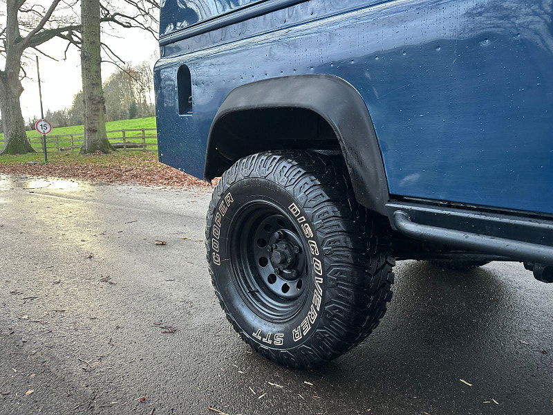 Land Rover DEFENDER 110 2.5 TD5 Chassis Cab 2dr Diesel Manual 4x4 (120 bhp) 2dr Manual 2025