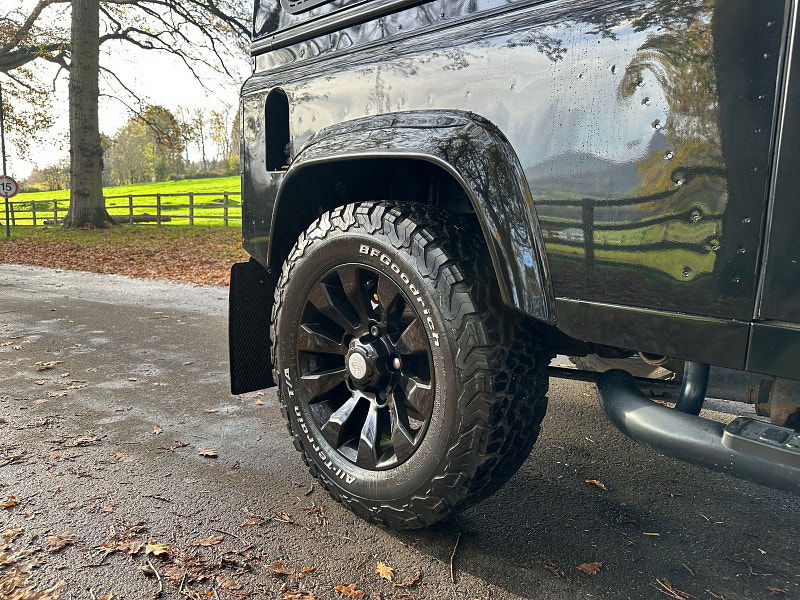 Land Rover Defender 90 2.2 TDCi XS Station Wagon Double Cab 3dr Diesel Manual 4WD SWB Euro 5 (122 ps) 3dr Manual 2025