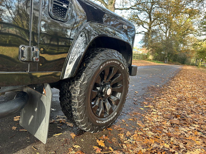 Land Rover Defender 90 2.2 TDCi XS Station Wagon Double Cab 3dr Diesel Manual 4WD SWB Euro 5 (122 ps) 3dr Manual 2025